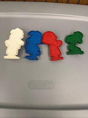 Vintage Peanuts Character Cookie Cutters Set - White, Blue, Red, Green